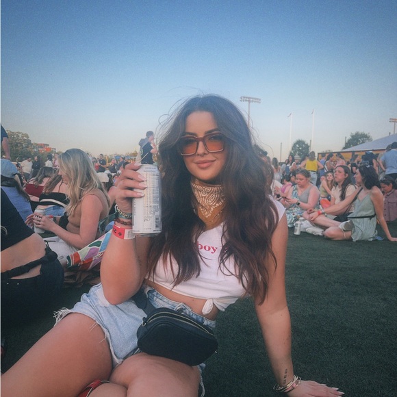 carlypetersonn_
